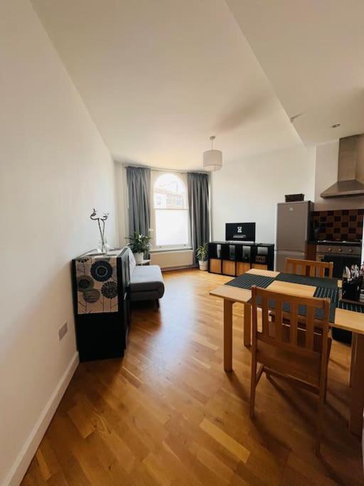 Charming 1 Bedroom Flat In Finsbury Park Appartamento
